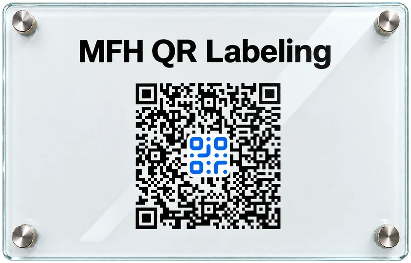 Revisionstafel aus Plexiglas mit QR-Code, montiert in der Technikzentrale